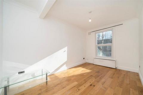 2 bedroom flat to rent, Egmont Street, London SE14