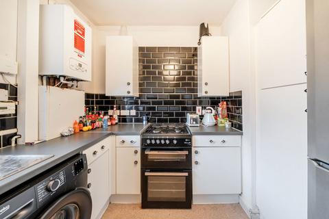 3 bedroom flat for sale, Vauxhall Street, London SE11