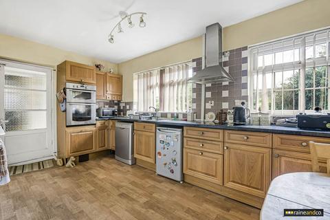 undefined, The Ryde, Hatfield