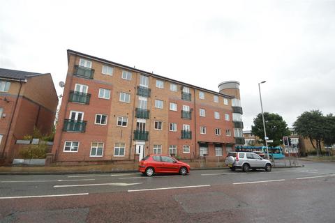 Chorlton Road, Manchester M15