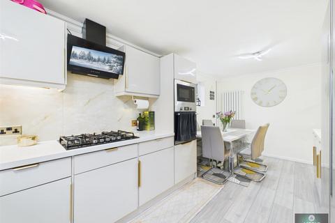 undefined, Dovedale Crescent, Southgate West RH11