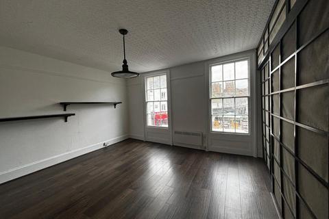 4 bedroom flat to rent, Eden Street, Kingston