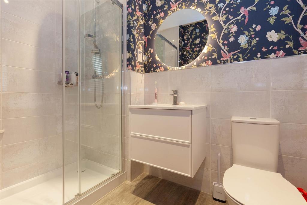 Master Bedroom Ensuite.jpg