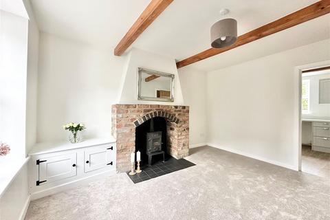 2 bedroom terraced house to rent, Eaves Knoll Road, New Mills, High Peak