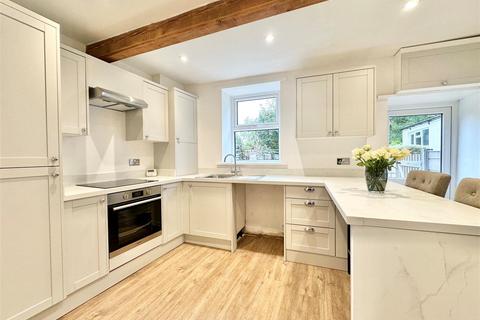 2 bedroom terraced house to rent, Eaves Knoll Road, New Mills, High Peak