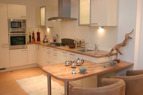2 bedroom apartment to rent, Meadowside Quay Walk , Flat 0/1, Glasgow, Glasgow, G11 6AW
