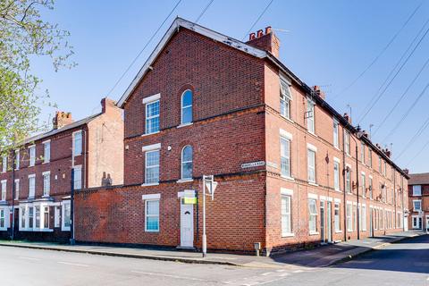 4 bedroom end of terrace house for sale, Mundella Road, Nottingham NG2