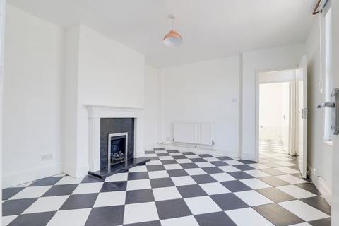 4 bedroom end of terrace house for sale, Mundella Road, Nottingham NG2