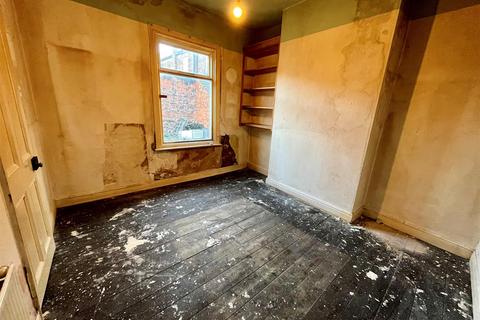 2 bedroom semi-detached house for sale, Myrtle Villas, Spring Bank, Hull