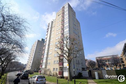 2 bedroom flat to rent, Highview Gardens, Jackson House, N11
