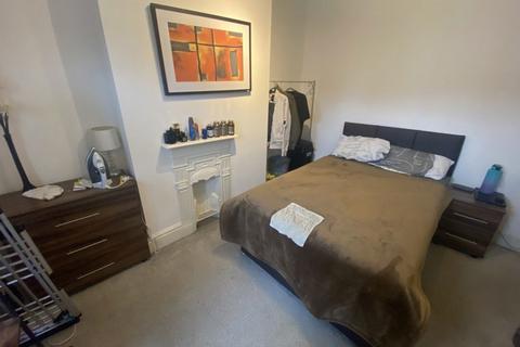 undefined, LARGE ROOM WITH PRIVATE SHOWER ROOM