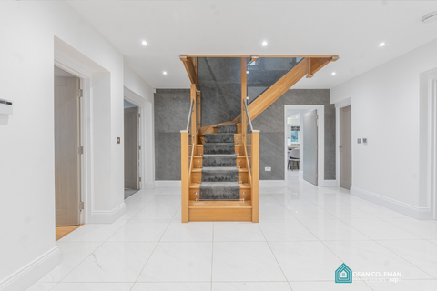 undefined, Twatling Road, Birmingham B45