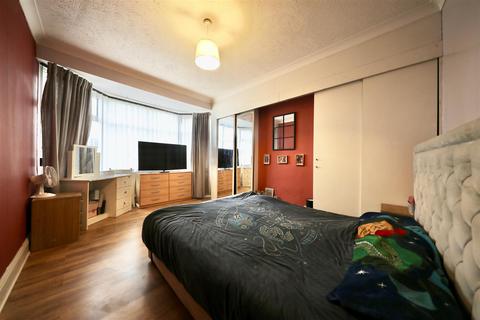 3 bedroom terraced house for sale, Grammar School Road, Hull