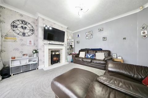 3 bedroom terraced house for sale, Grammar School Road, Hull