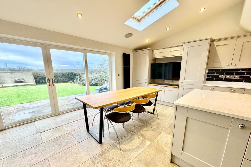 Kitchen Family Room
