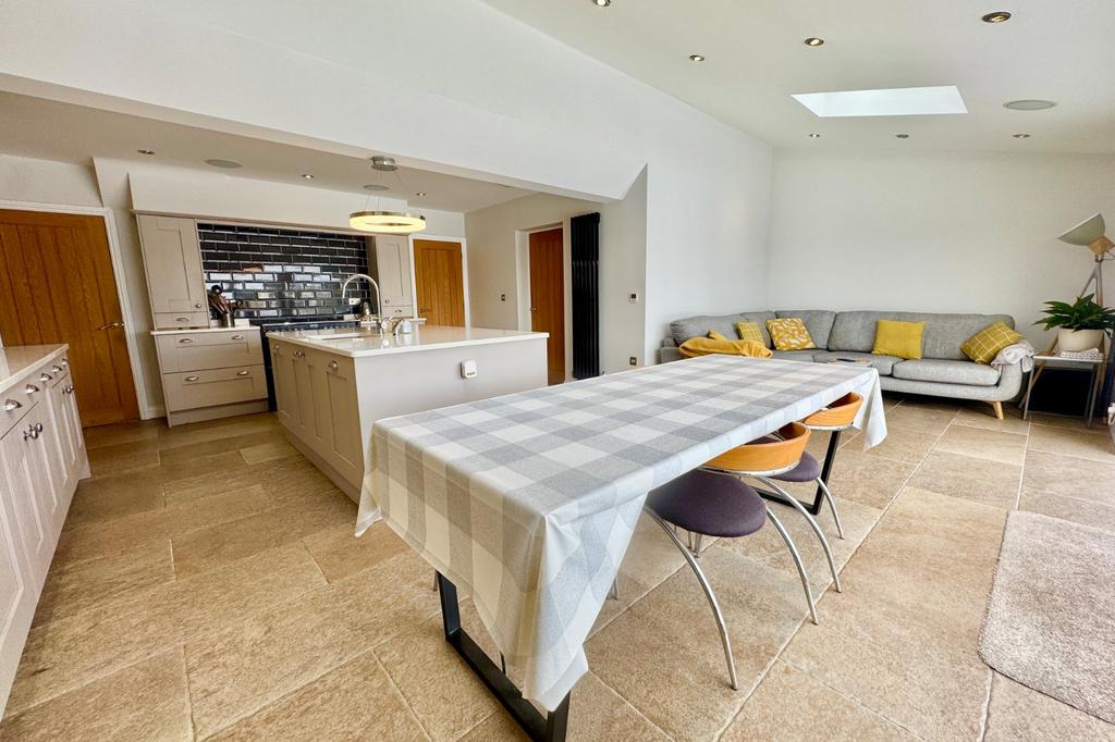 Kitchen/Family Room