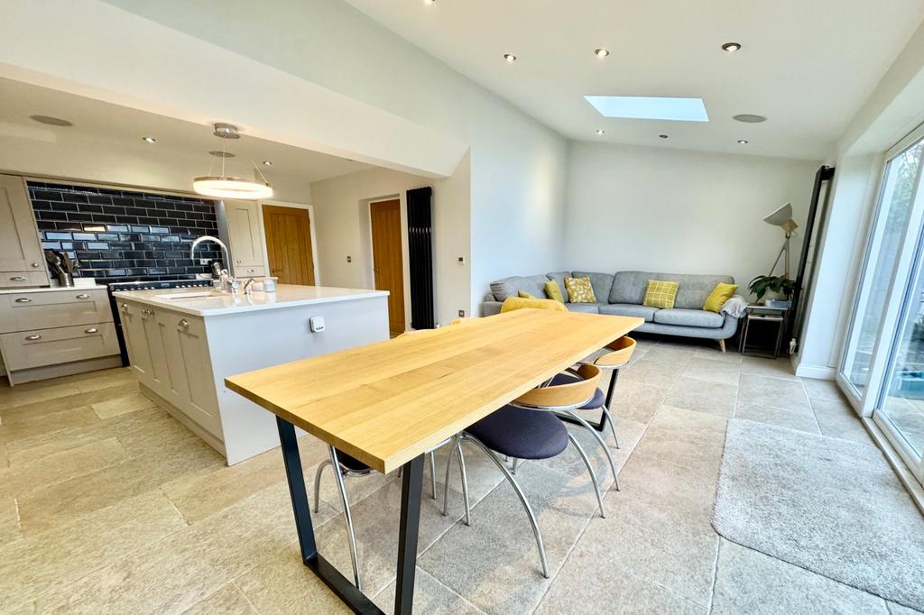 Kitchen Family Room
