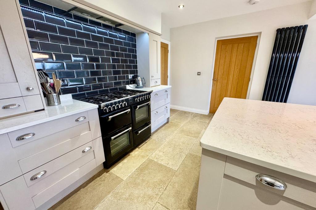 Kitchen Family Room