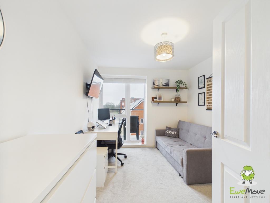 Ewe Move Estate Agents Basingstoke - 9 Lambert Cour
