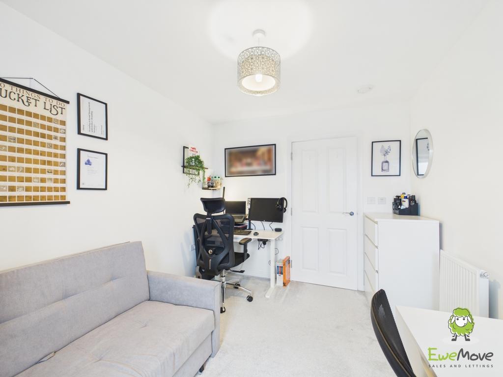 Ewe Move Estate Agents Basingstoke - 9 Lambert Cour