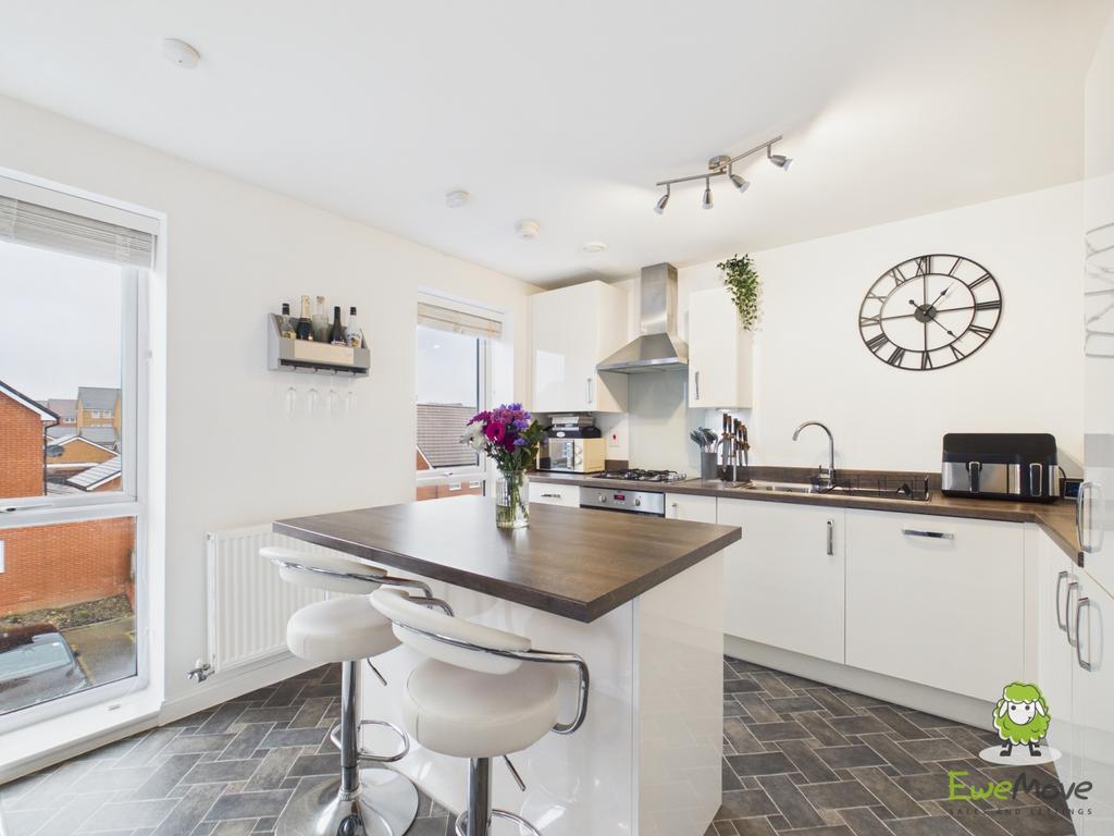 Ewe Move Estate Agents Basingstoke - 9 Lambert Cour