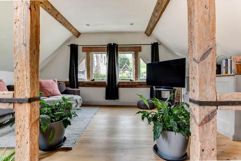 3 bedroom barn conversion to rent, Greenways, Ovingdean