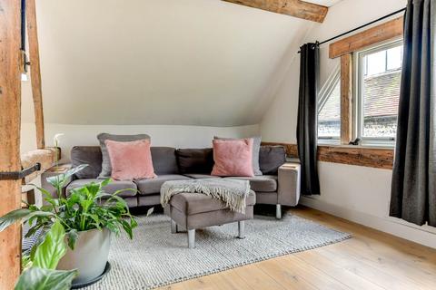 3 bedroom barn conversion to rent, Greenways, Ovingdean