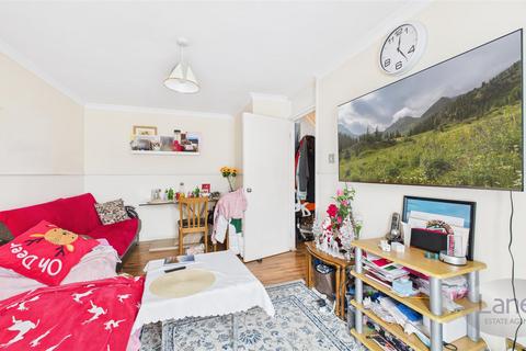 undefined, Sandringham Way, Waltham Cross