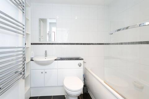 1 bedroom flat for sale, Farthing Close, Watford, WD18