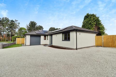 3 bedroom detached bungalow for sale, Heathwood Drive, Alsager
