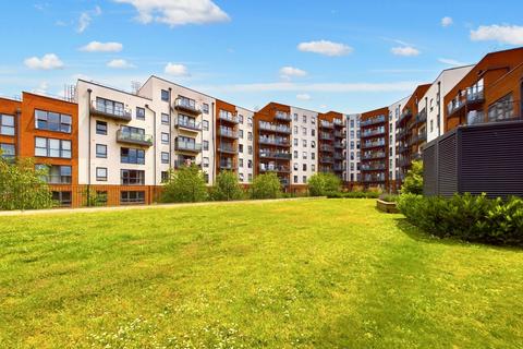 2 bedroom apartment to rent, Ifield Road, Crawley RH11