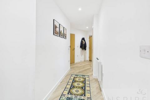 2 bedroom apartment to rent, Ifield Road, Crawley RH11