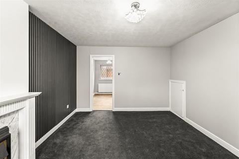 3 bedroom semi-detached house to rent, Christchurch Road, Sale