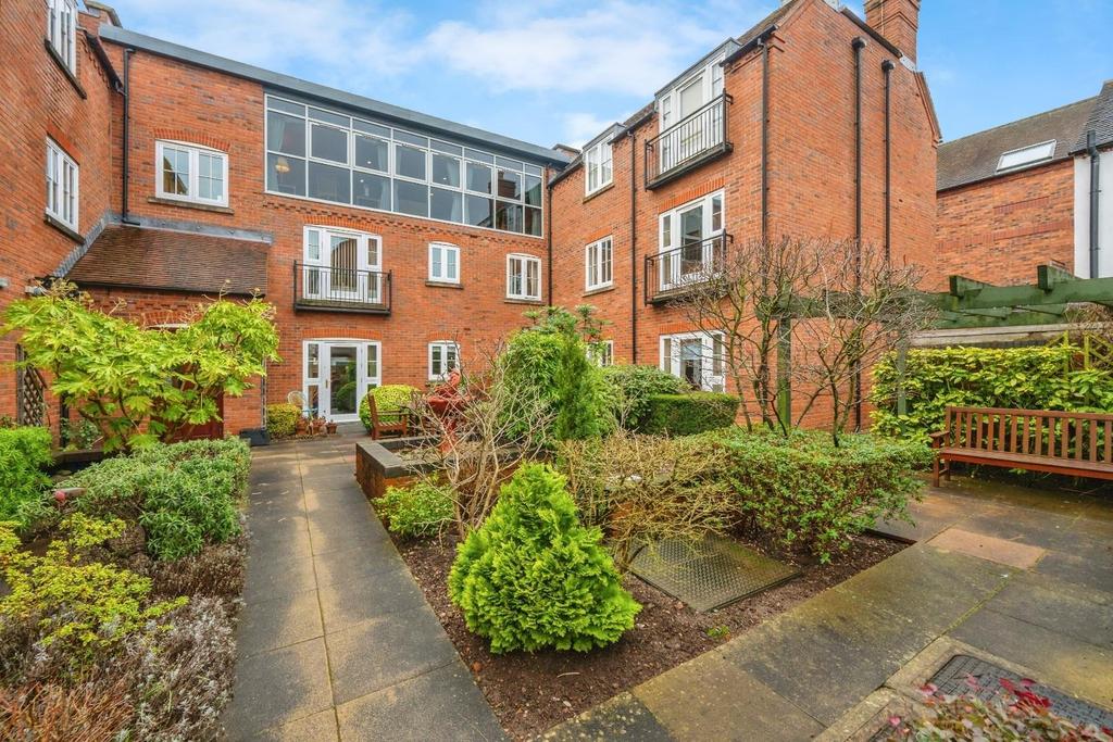 8minstercourt-21.jpg