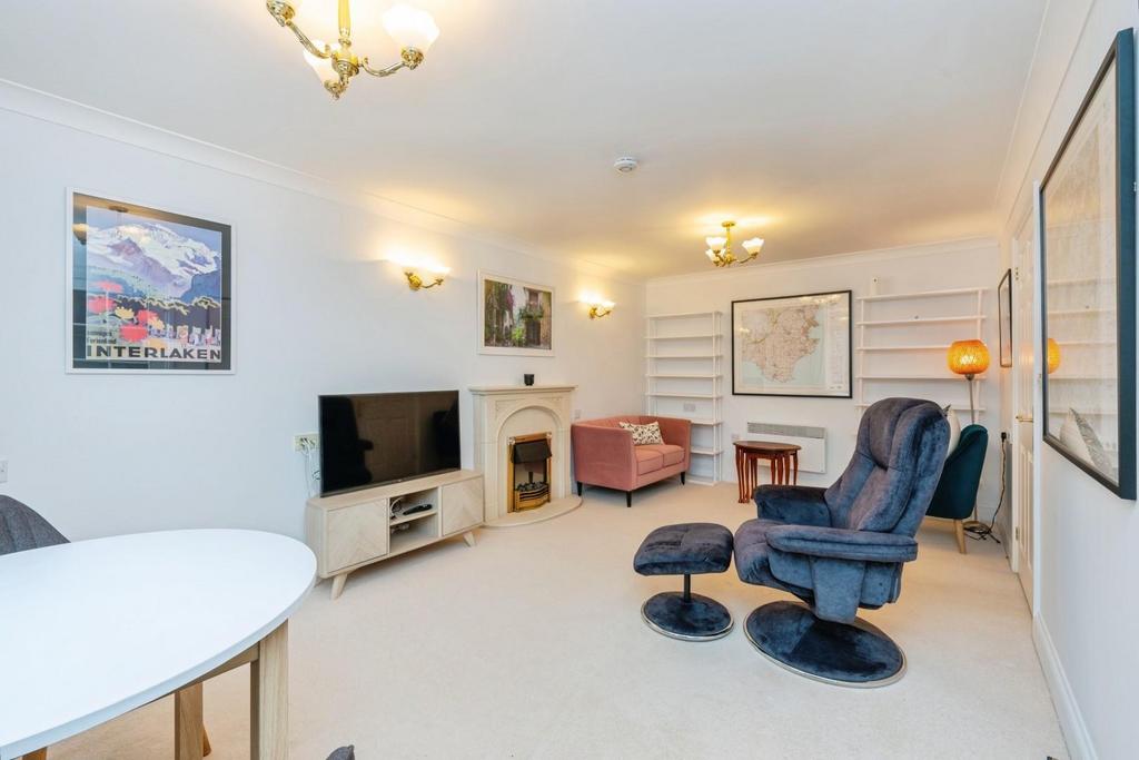 8minstercourt-11.jpg