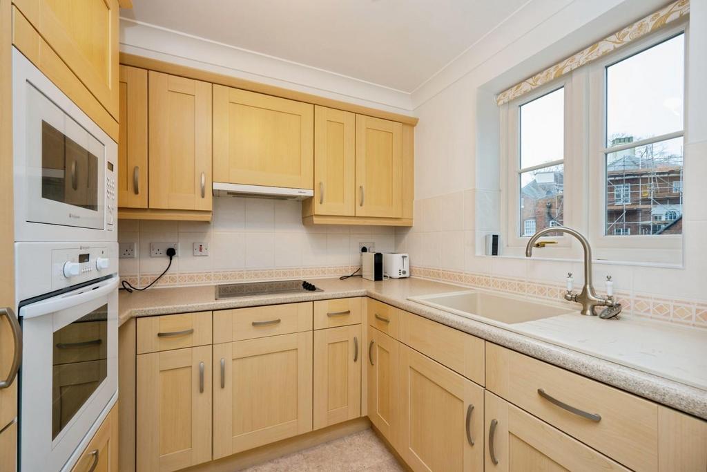 8minstercourt-7.jpg