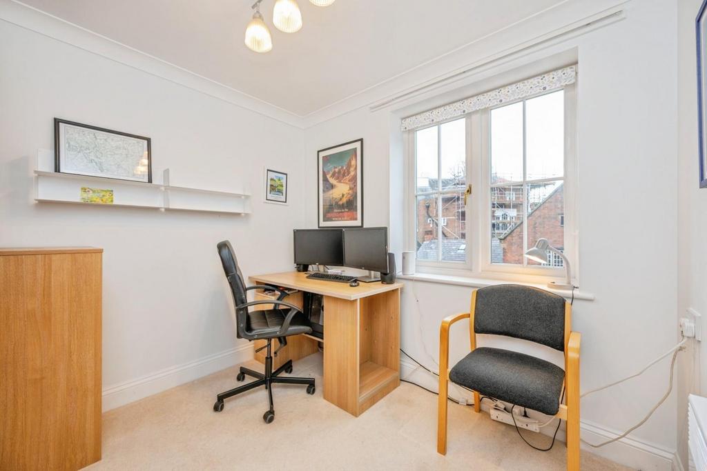 8minstercourt-1.jpg