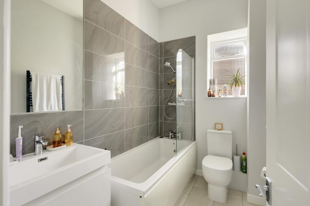 Bathroom ()
