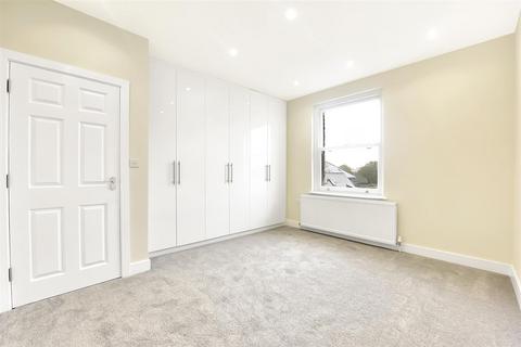 1 bedroom flat to rent, 46a King Street Twickenham