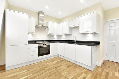 1 bedroom flat to rent, 46a King Street Twickenham