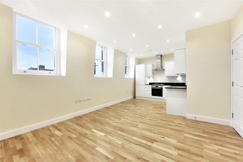 1 bedroom flat to rent, 46a King Street Twickenham