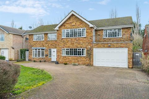 5 bedroom detached house for sale, Wentworth Way, Bletchley, Milton Keynes