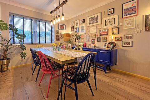 4 bedroom semi-detached house for sale, Shrewsbury Fields, Shifnal, Telford, Shropshire, TF11