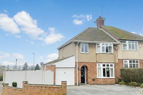 North Western Avenue, Northampton NN2