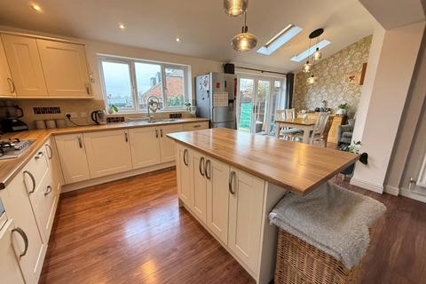 undefined, North Western Avenue, Northampton NN2