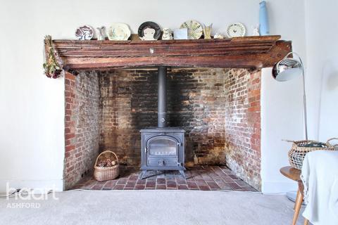 6 bedroom detached house to rent, Woodchurch Road, ASHFORD