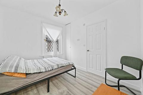 3 bedroom house for sale, Primrose Avenue, Enfield EN2