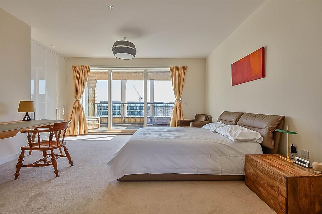 Master bedroom.jpg