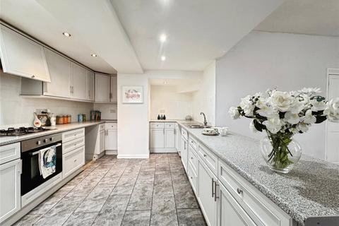 4 bedroom end of terrace house for sale, Hoxton Road, Devon TQ1