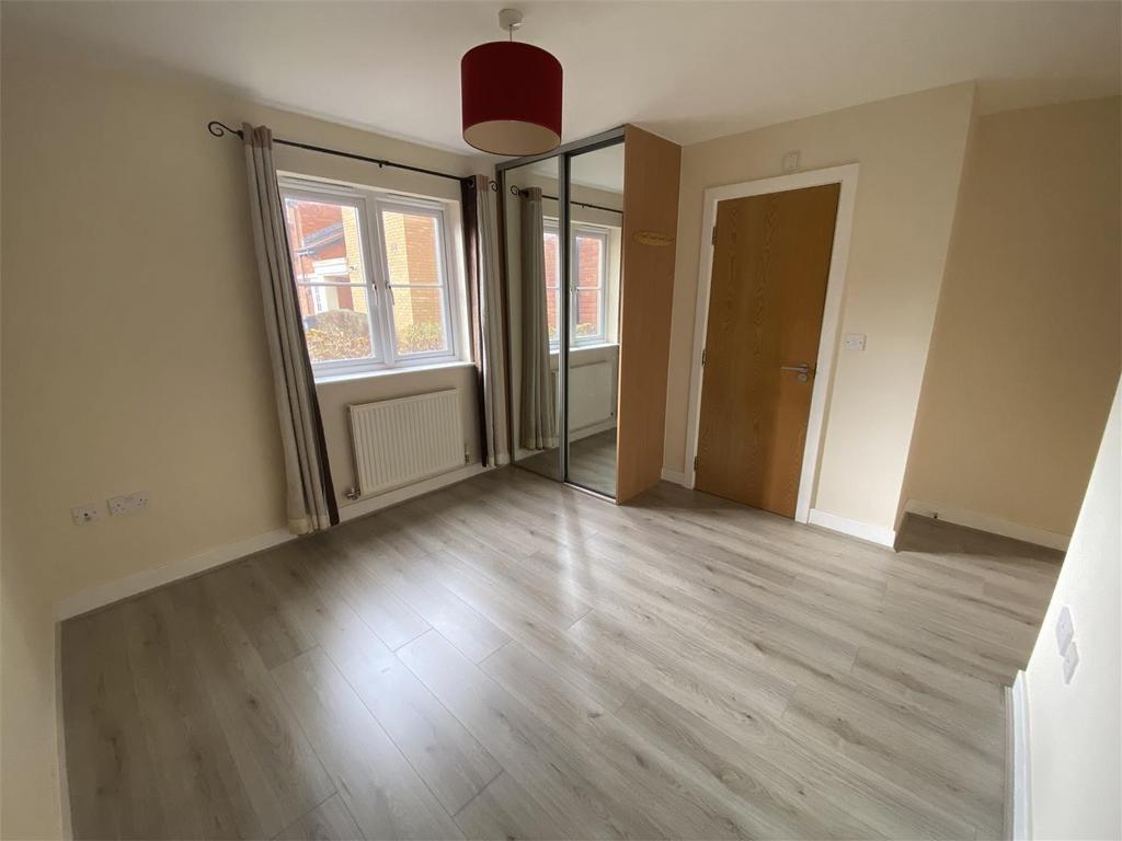 Bedroom 1.jpg